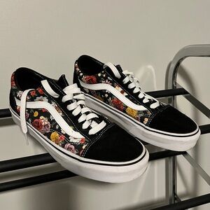 Old Skool Floral Vans. Womens 8.5